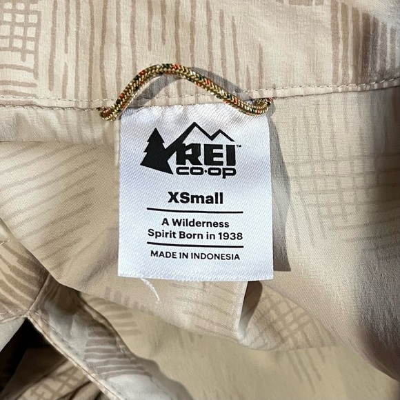 REI Trailmade Short Sleeve Casual Lightweight Outdoor Dress Light Khaki Size XS - Picture 11 of 13